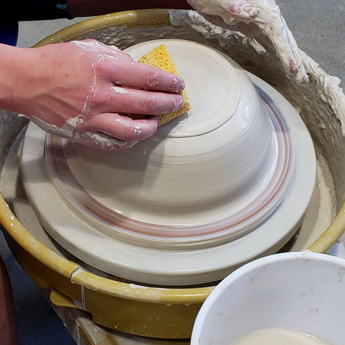 WEEKDAY POTTERY CLASSES: Wheel Throwing & Hand Building(All Levels)